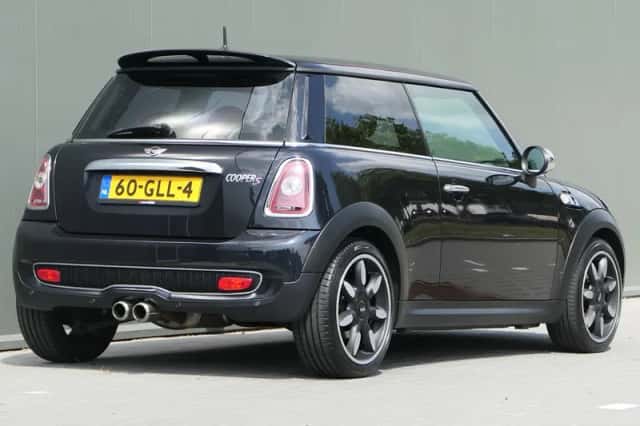MINI Cooper S (2008) thumbnail 2