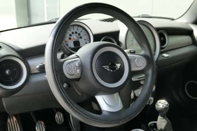MINI Cooper S (2008) thumbnail 4