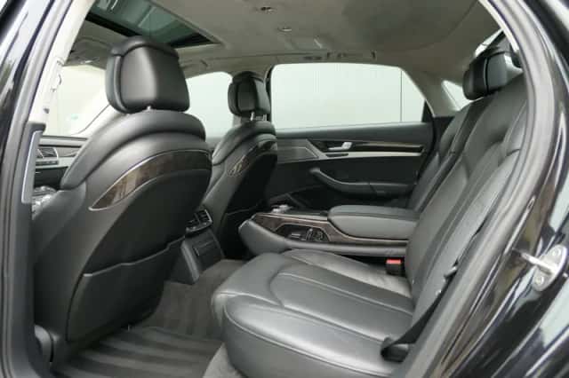 Audi A8 (2015) thumbnail 5