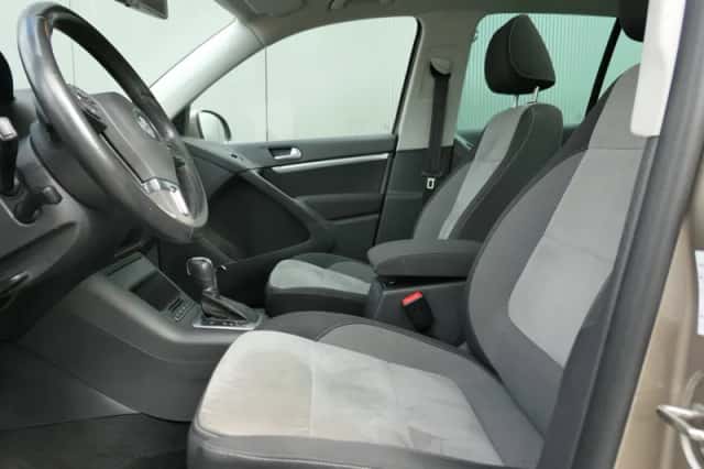 Volkswagen Tiguan (2012) thumbnail 3