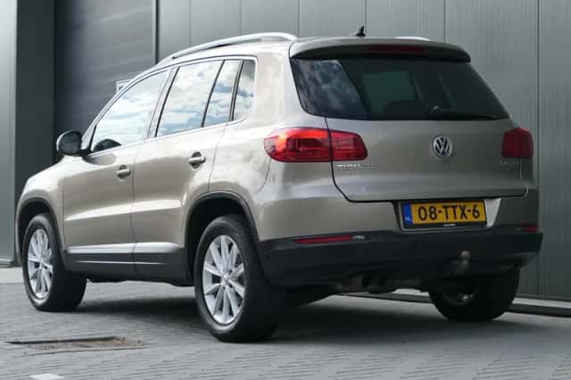 Volkswagen Tiguan (2012) thumbnail 5