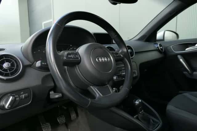 Audi A1 (2018) thumbnail 4
