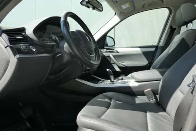 BMW X3 (2016) thumbnail 3