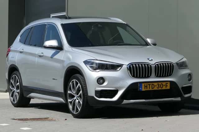 BMW X1 (2015) thumbnail 4