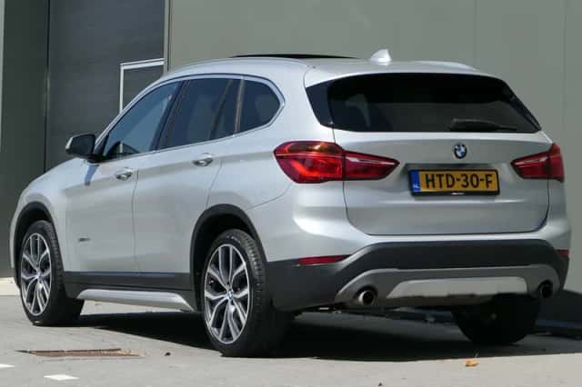 BMW X1 (2015) thumbnail 5
