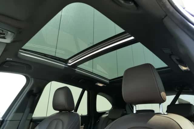 BMW X1 (2015) thumbnail 6