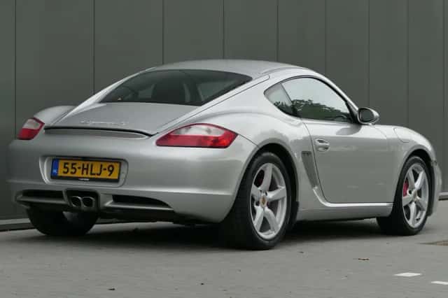 Porsche Cayman (2006) thumbnail 2