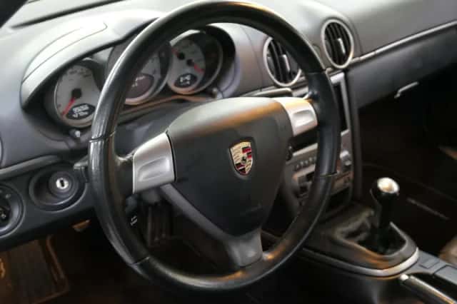 Porsche Cayman (2006) thumbnail 4