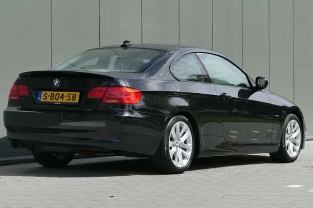 BMW 3-Serie (2011) thumbnail 2