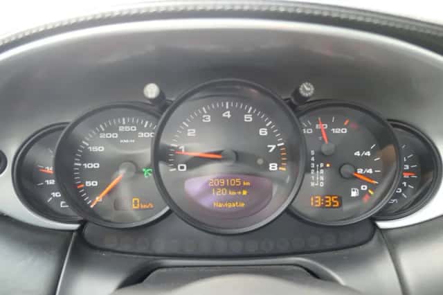 Porsche 911 (2003) thumbnail 5