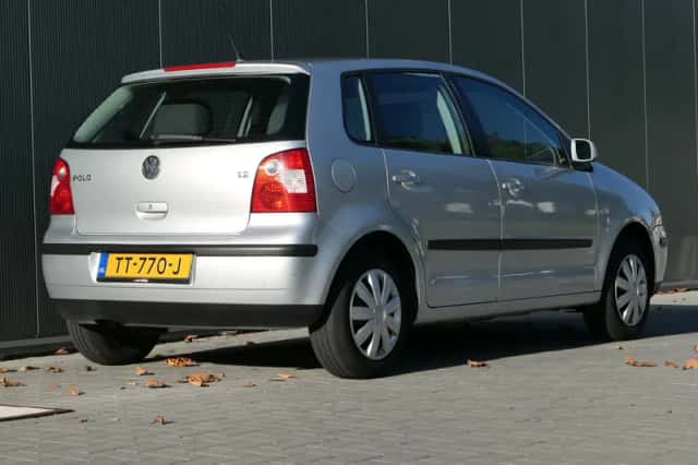 Volkswagen Polo (2004) thumbnail 2