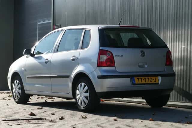 Volkswagen Polo (2004) thumbnail 5