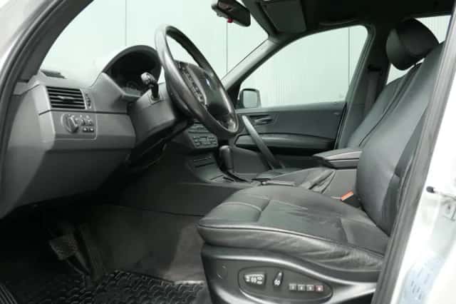 BMW X3 (2004) thumbnail 3