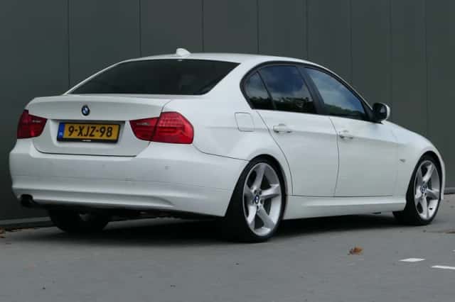 BMW 3-Serie (2009) thumbnail 2