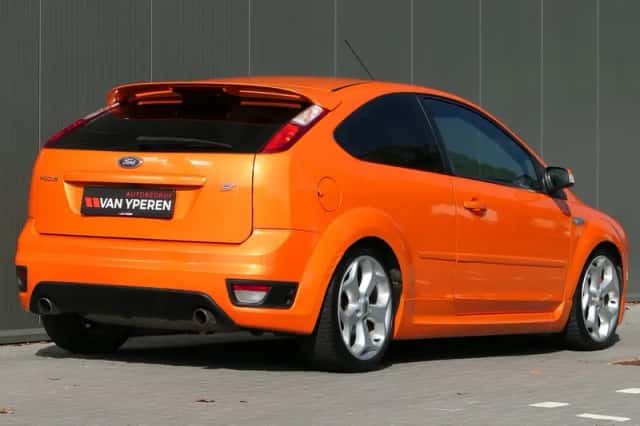 Ford Focus (2009) thumbnail 2