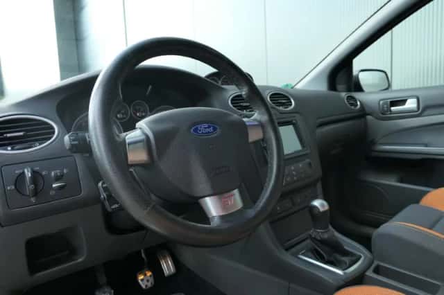Ford Focus (2009) thumbnail 4