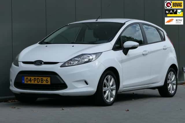 Ford Fiesta (2011) thumbnail 1