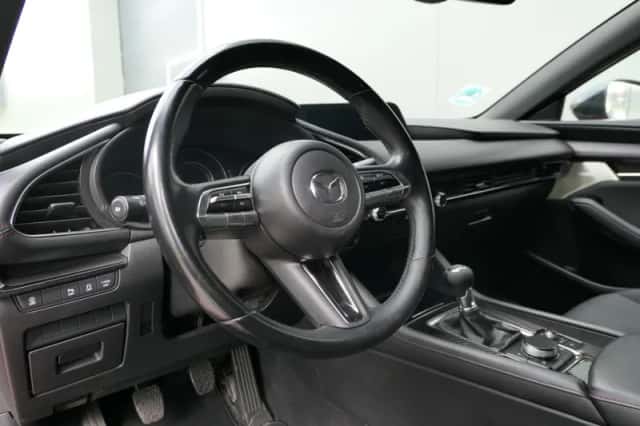 Mazda 3 (2022) thumbnail 4