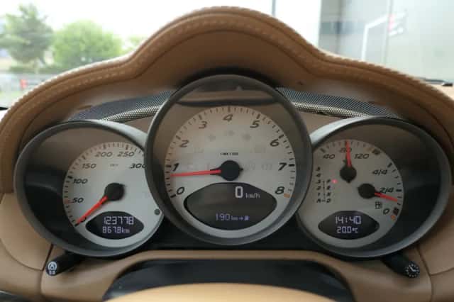 Porsche Cayman (2008) thumbnail 5