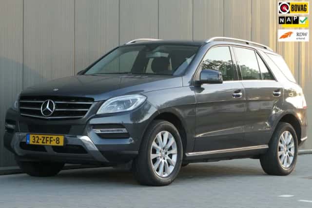 Mercedes-Benz M-Klasse (2012) thumbnail 1
