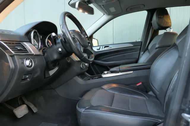 Mercedes-Benz M-Klasse (2012) thumbnail 3