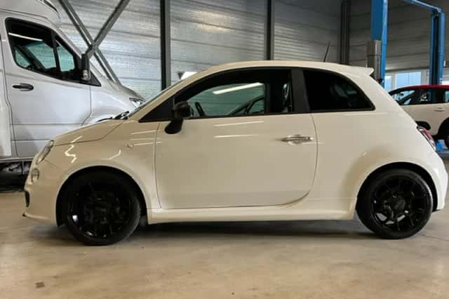 Fiat 500 (2015) thumbnail 1