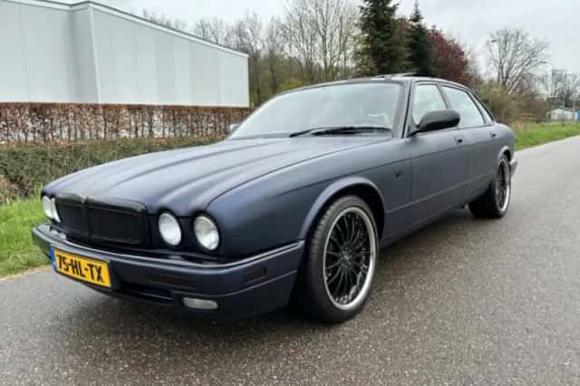 Jaguar XJ (1995) thumbnail 1