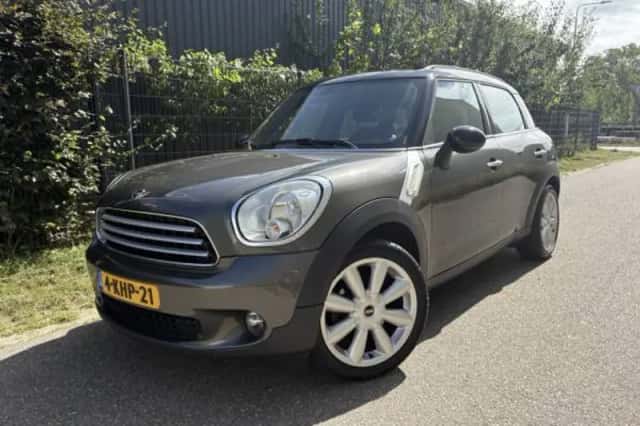 MINI Countryman (2013) thumbnail 1