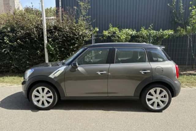 MINI Countryman (2013) thumbnail 3
