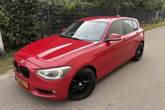 BMW 1-Serie (2011) thumbnail 2
