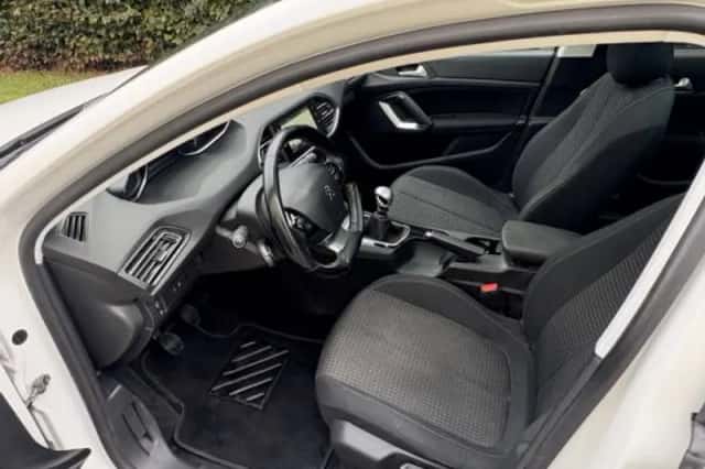 Peugeot 308 (2017) thumbnail 6