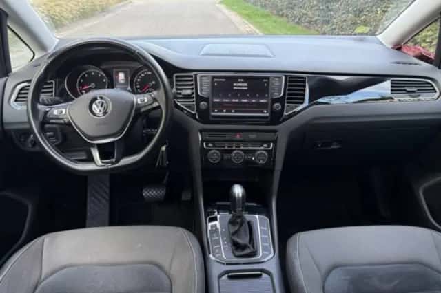 Volkswagen Golf (2014) thumbnail 4