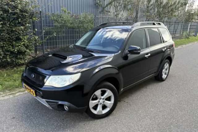 Subaru Forester (2011) thumbnail 2