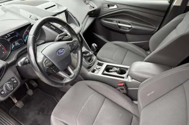 Ford Kuga (2017) thumbnail 6
