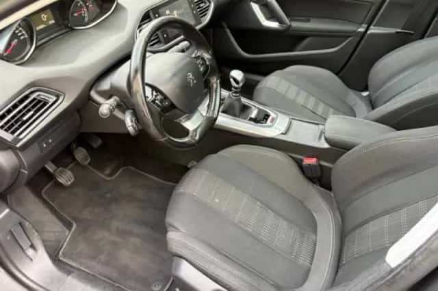 Peugeot 308 (2016) thumbnail 6