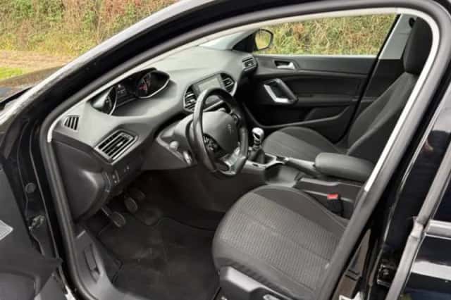 Peugeot 308 (2019) thumbnail 6