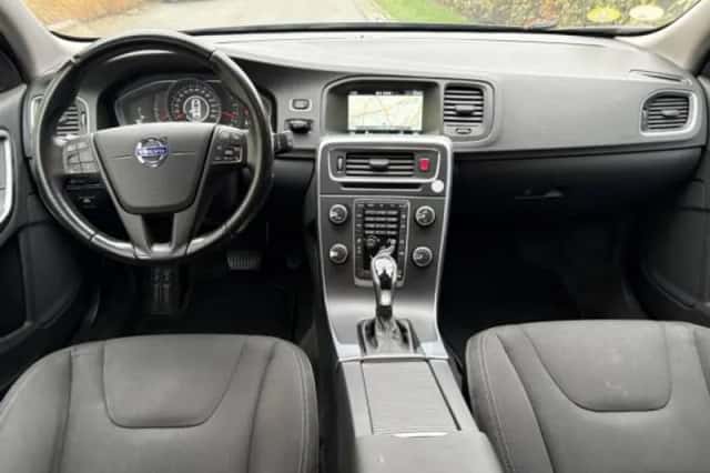 Volvo V60 (2014) thumbnail 4