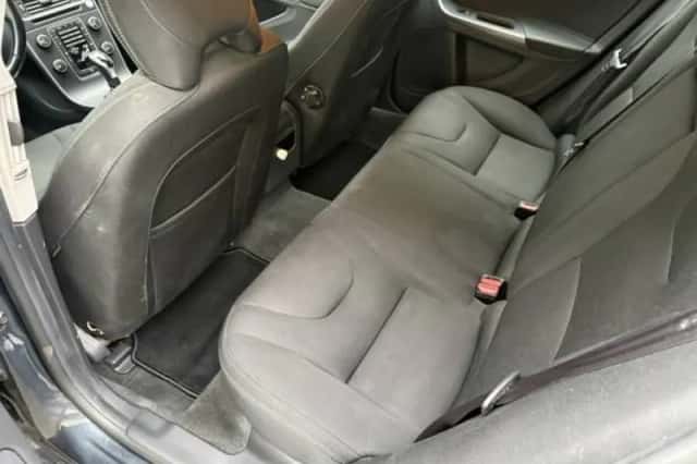 Volvo V60 (2014) thumbnail 5