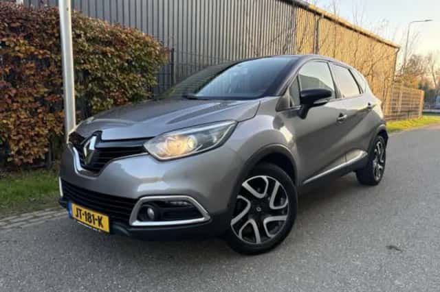 Renault Captur (2015) thumbnail 1