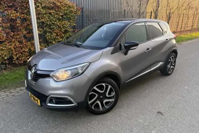 Renault Captur (2015) thumbnail 2