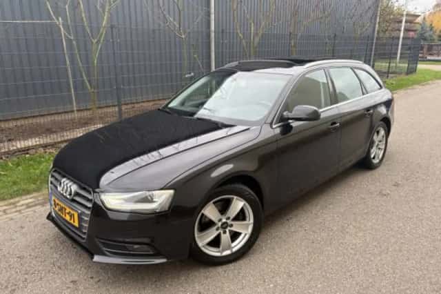 Audi A4 (2013) thumbnail 2