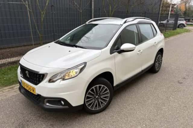 Peugeot 2008 (2017) thumbnail 2