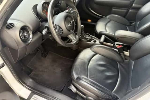 MINI Countryman (2015) thumbnail 5