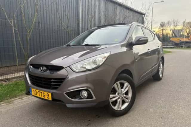 Hyundai ix35 (2012) thumbnail 1