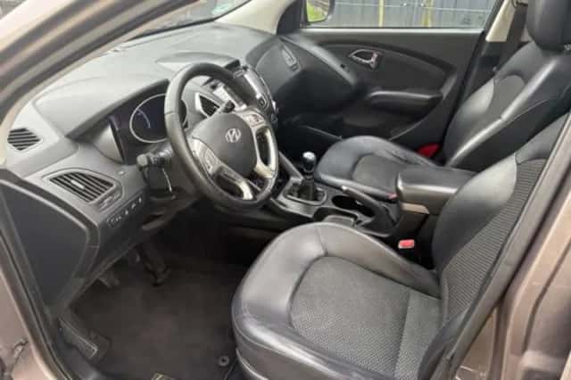 Hyundai ix35 (2012) thumbnail 6
