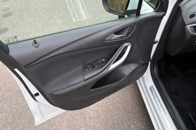 Opel Astra (2019) thumbnail 6
