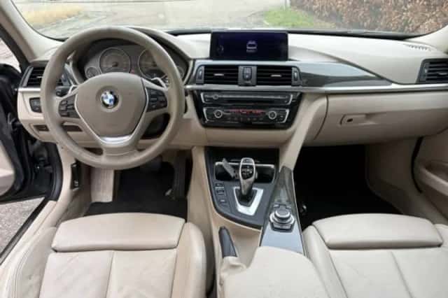 BMW 3-Serie (2012) thumbnail 3