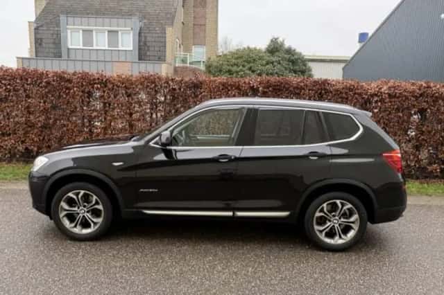 BMW X3 (2017) thumbnail 3