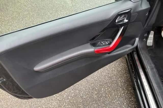 Peugeot 208 (2013) thumbnail 4
