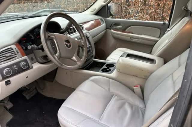 GMC SIERA (2008) thumbnail 3